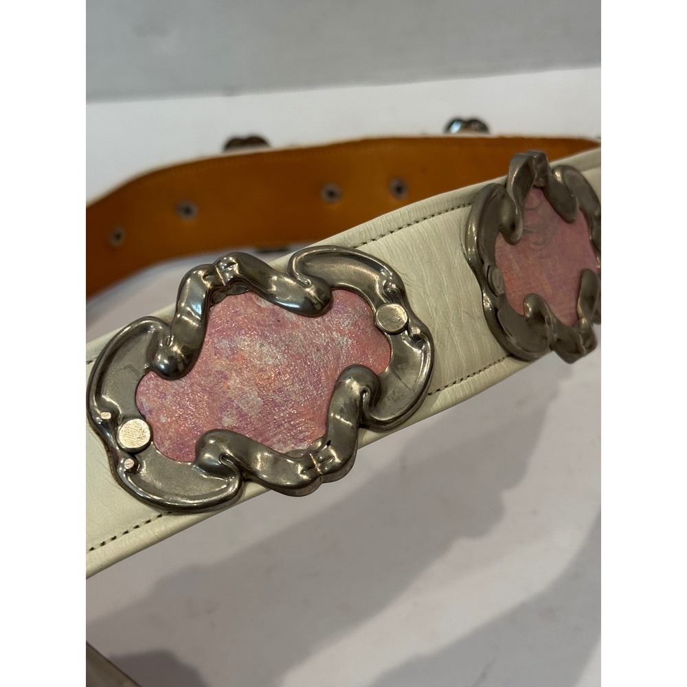 Vintage Western Leather Belt Womens 24-28 White Pink Medallion Wide Boho Silver - Picture 5 of 8